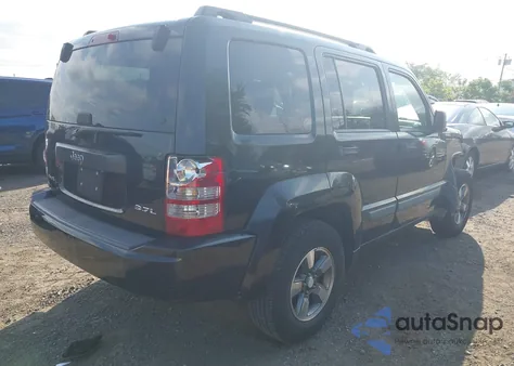 2008 Jeep Liberty Sport z USA, uszkodzony, nr VIN 1J8GN28KX8W194247